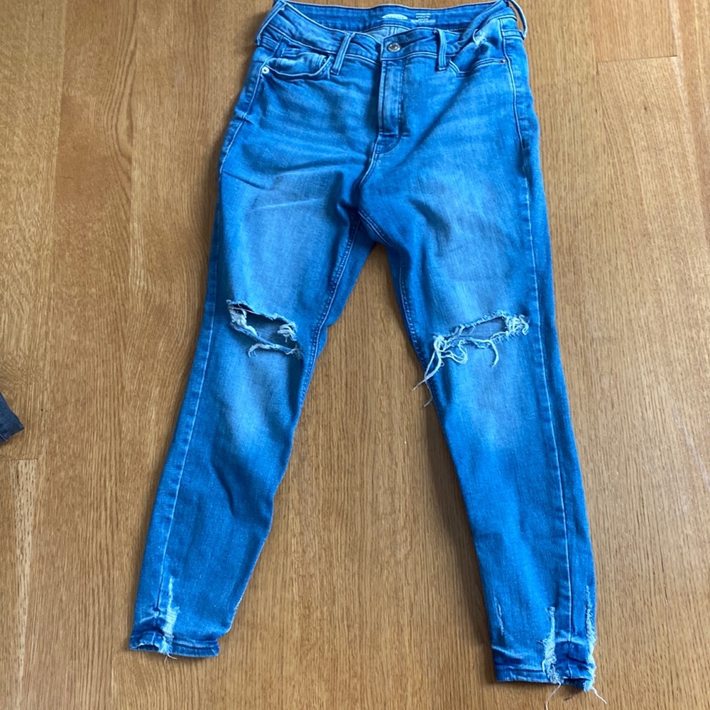 Old Navy high waisted rockstar super skinny jeans, size 6 petite